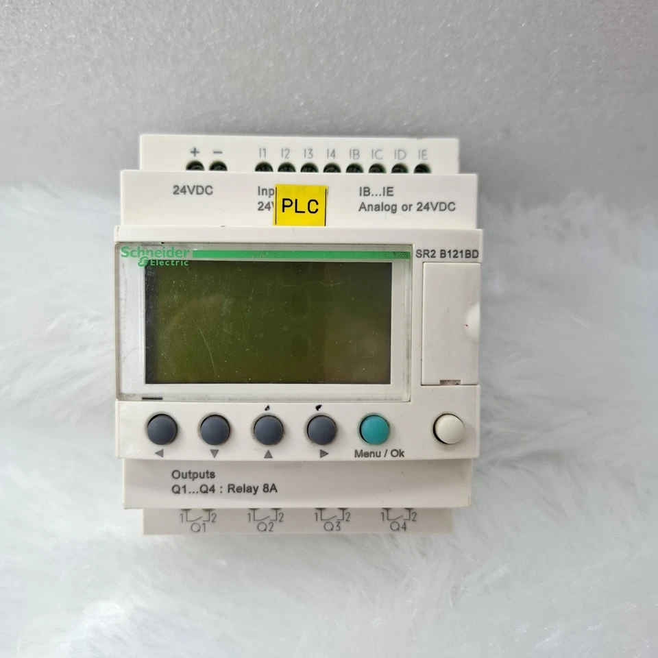 Used Schneider Zelio SR2 B121BD 24VDC Logic Relay SR2B121BD Fast Ship